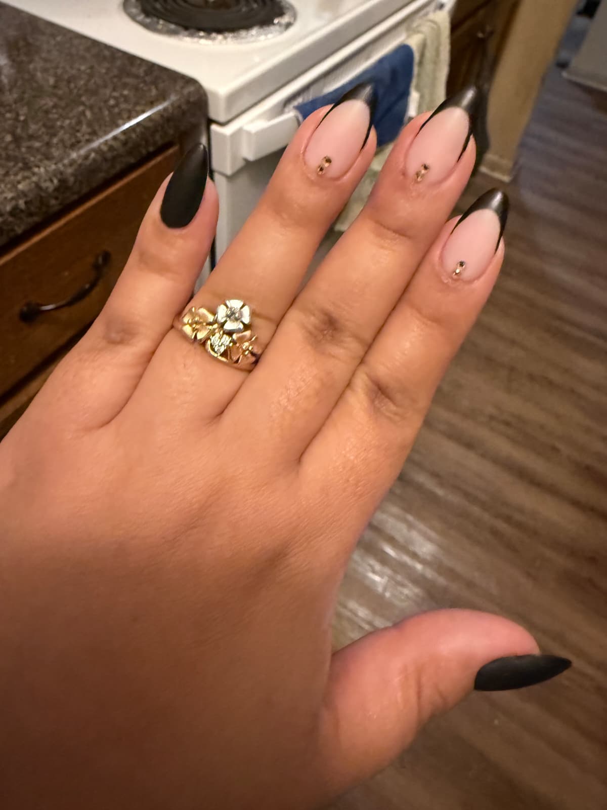 Bloom by Xochitl nail set
